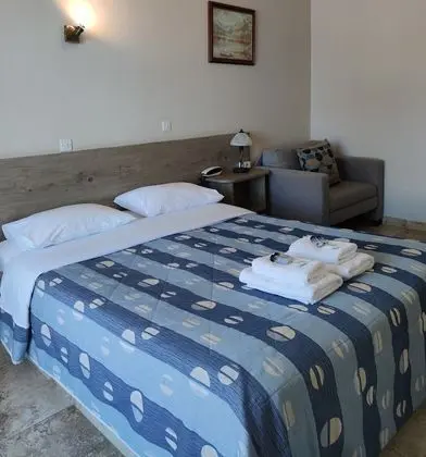 Tek Büyük veya İki Ayrı Yataklı Oda, Kısmi Deniz Manzaralı