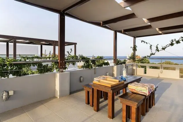Luxury Villa, 4 Yatak Odası, Kişiye Özel Havuzlu, Denize Sıfır (Agnes)