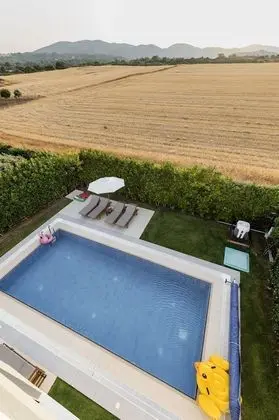 Luxury Villa, 4 Yatak Odası, Kişiye Özel Havuzlu, Denize Sıfır (Agnes)