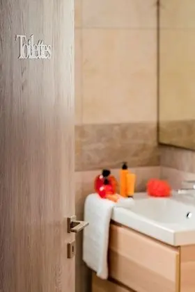 Luxury Villa, 4 Yatak Odası, Kişiye Özel Havuzlu, Denize Sıfır (Agnes)