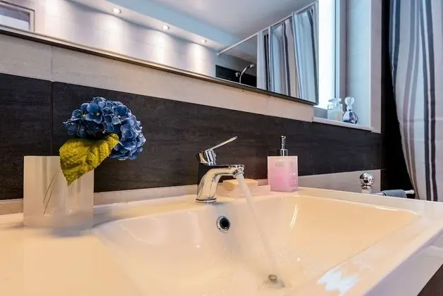 Luxury Villa, 4 Yatak Odası, Kişiye Özel Havuzlu, Denize Sıfır (Agnes)