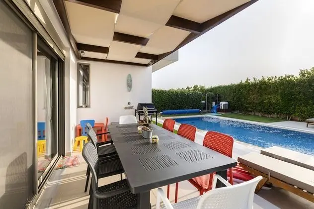 Luxury Villa, 4 Yatak Odası, Kişiye Özel Havuzlu, Denize Sıfır (Alex)