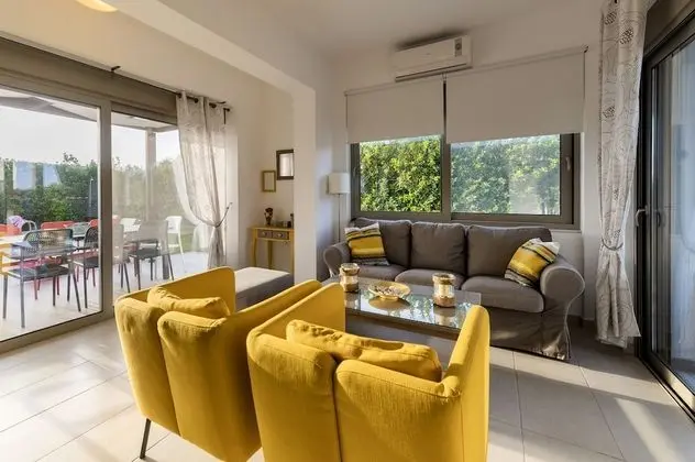Luxury Villa, 4 Yatak Odası, Kişiye Özel Havuzlu, Denize Sıfır (Alex)