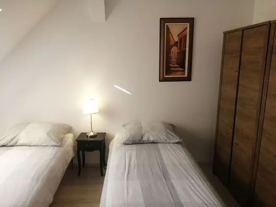 Üç Kişilik Oda (Kék)