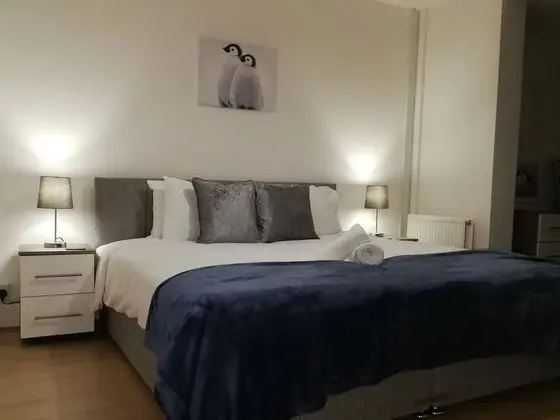Ev