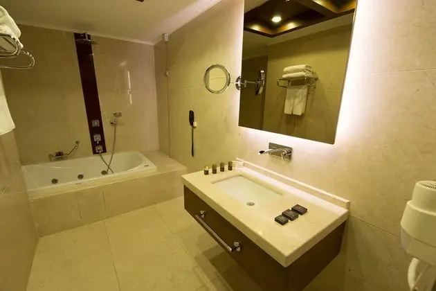 Jakuzili Deluxe Oda, Dağ Manzaralı