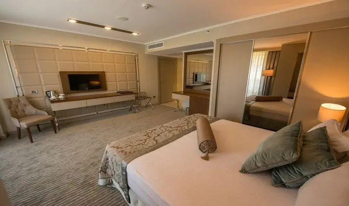Royal Aile Suite Küçük Suit