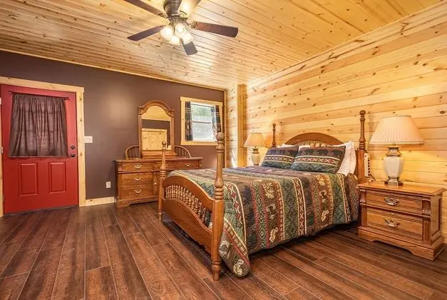 Ev, Jakuzi, Bahçe Manzaralı