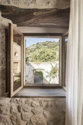 Tek Büyük Yataklı Oda, Avlu Manzaralı (Vista)