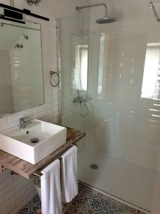 Tek Büyük veya İki Ayrı Yataklı Oda, Özel Banyo (doble)