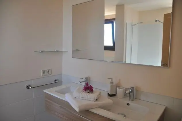 Deluxe Stüdyo Süit, Kısmi Deniz Manzarası