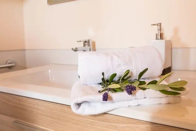 Deluxe Stüdyo Süit, Kısmi Deniz Manzarası