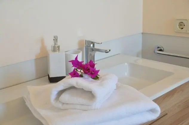 Deluxe Stüdyo Süit, Kısmi Deniz Manzarası