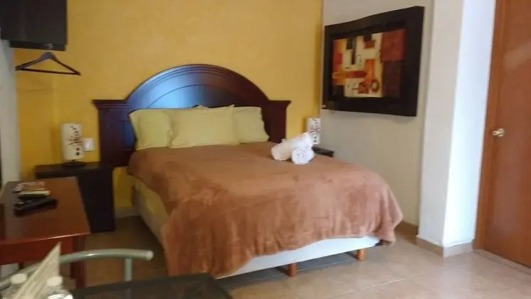 Standard Tek Büyük Yataklı Oda