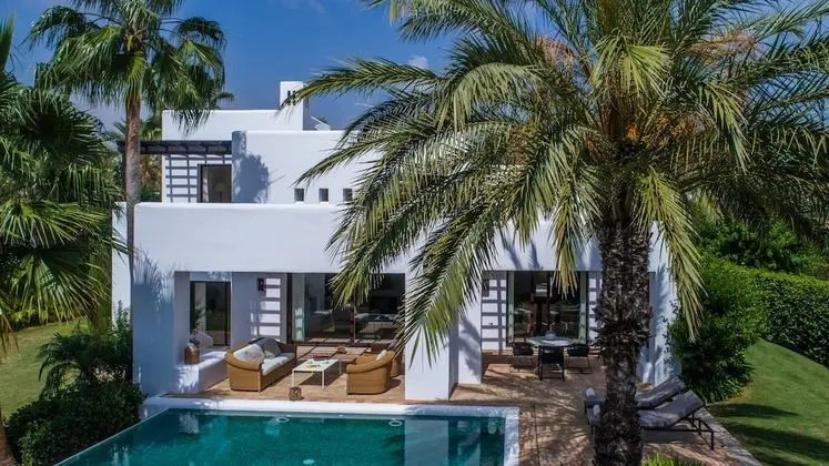 4 Bedroom Private Villa with Private Pool