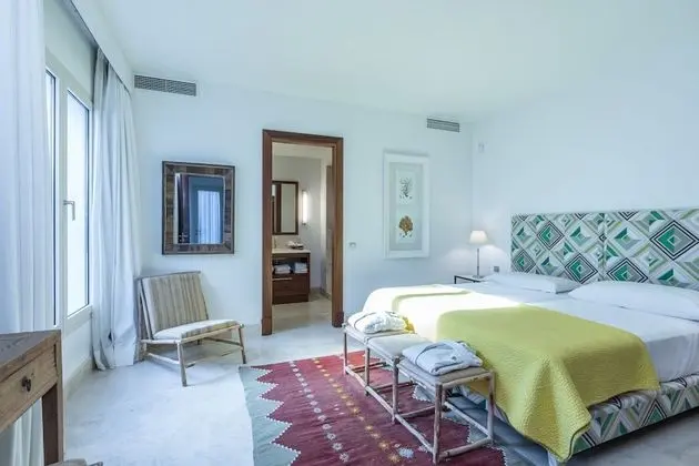4 Bedroom Private Villa with Private Pool