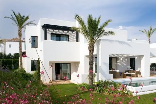 4 Bedroom Private Villa with Private Pool