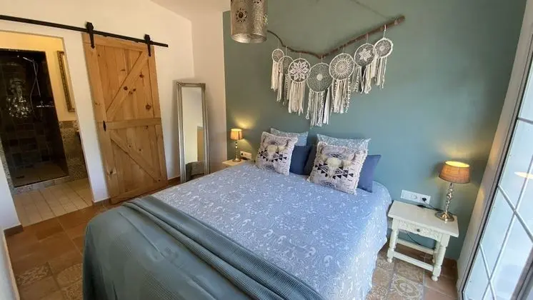 Comfort Tek Büyük Yataklı Oda (Azul)