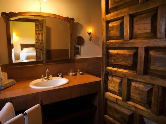 Tek Büyük Yataklı Oda, Dağ Manzaralı