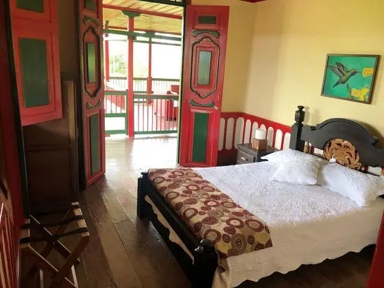 Classic Tek Büyük Yataklı Oda