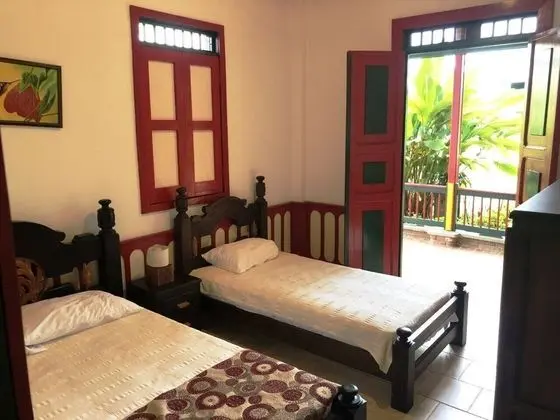 Traditional Üç Kişilik Oda