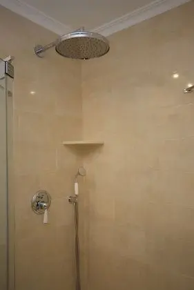 Superior Tek Büyük Yataklı Oda, Üzüm Asması Manzaralı