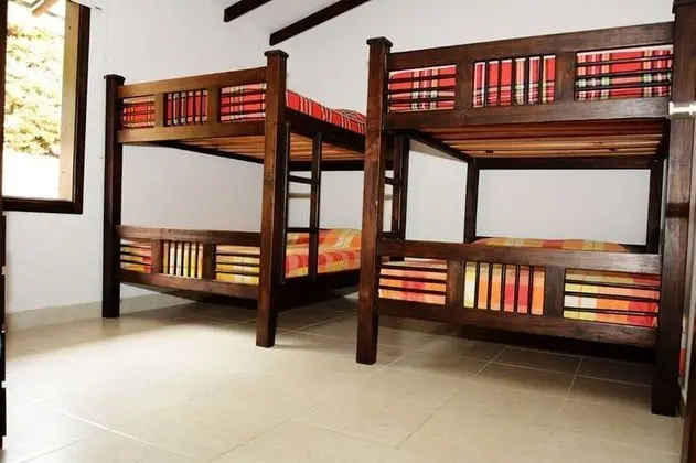 Ev, 6 Yatak Odası, Sıcak Su Havuzu