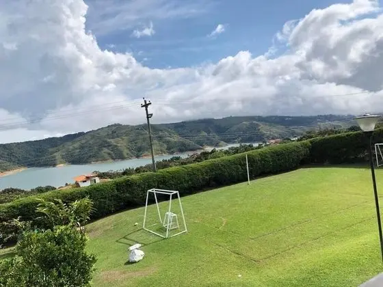 Ev, 6 Yatak Odası, Sıcak Su Havuzu