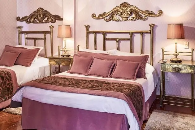 Habitación estándar con 1 cama doble y 1 cama sencilla.
