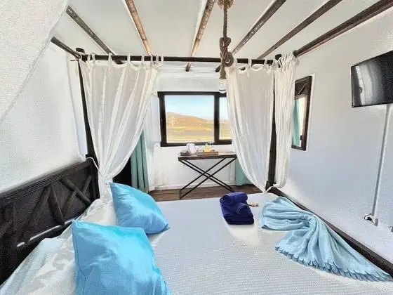Romantic Tek Büyük Yataklı Oda, 1 Çift Kişilik Yatak, Sıcak Su Havuzu, Kule