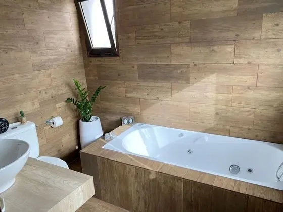 Romantic Tek Büyük Yataklı Oda, 1 Çift Kişilik Yatak, Sıcak Su Havuzu, Kule