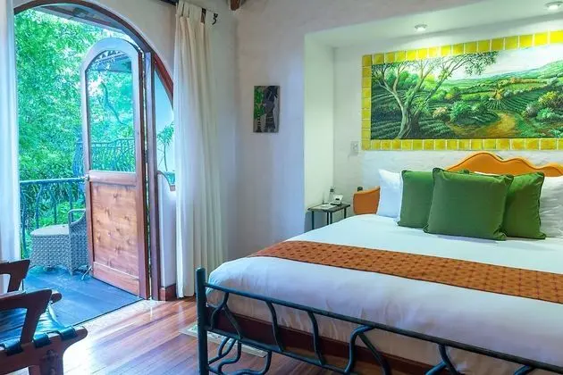 Junior Üç Kişilik Oda