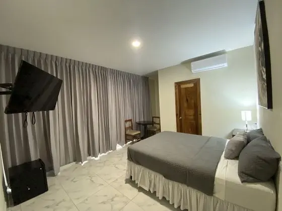 Comfort Tek Büyük Yataklı Oda