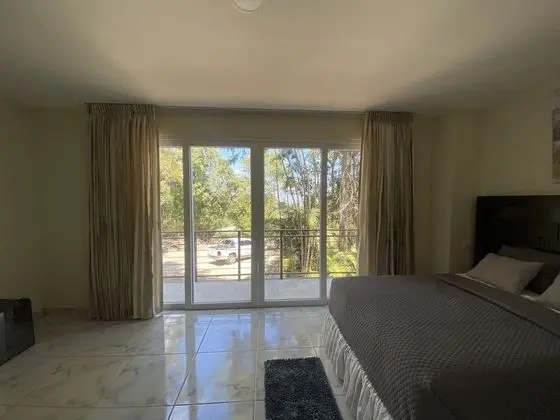 Luxury Tek Büyük Yataklı Oda