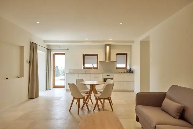 (1) Superior Suite "Tafona"