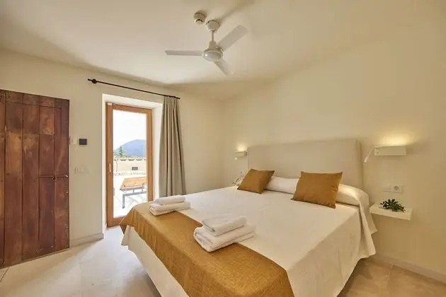 (2) Deluxe Suite with Sea View "Roca"