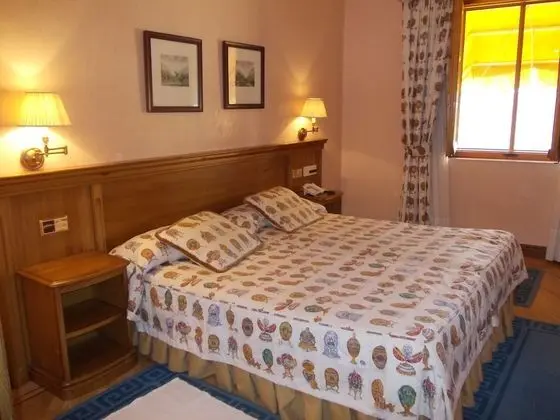 Classic Tek Büyük Yataklı Oda