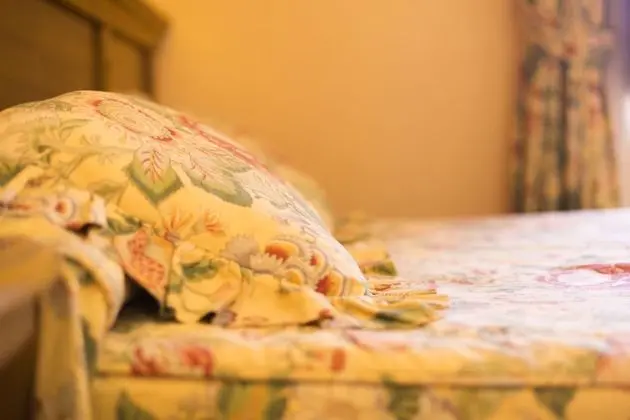 Classic Tek Büyük Yataklı Oda