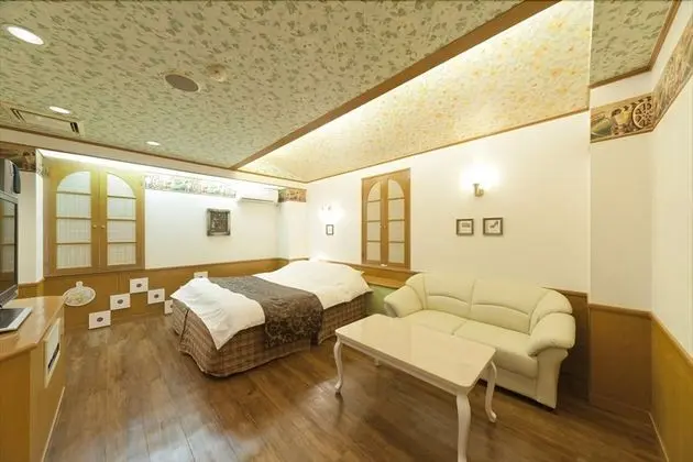 Standard Tek Büyük Yataklı Oda