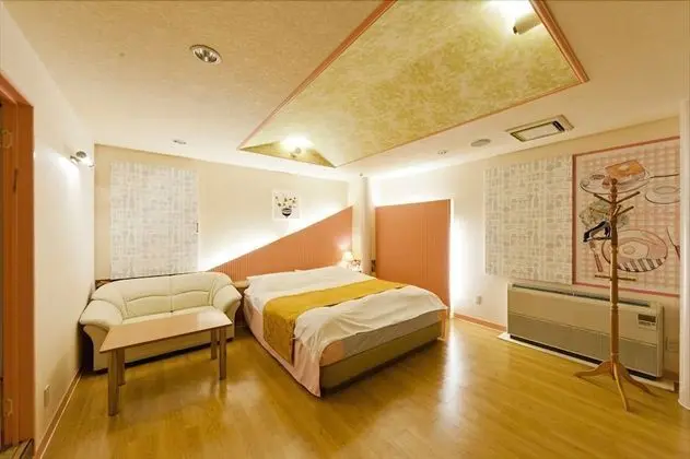 Standard Tek Büyük Yataklı Oda