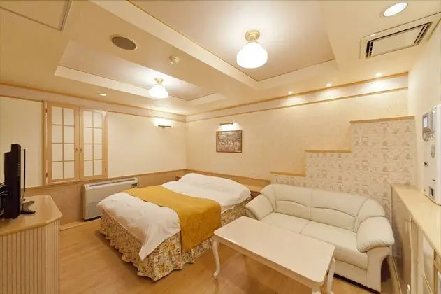 Standard Tek Büyük Yataklı Oda