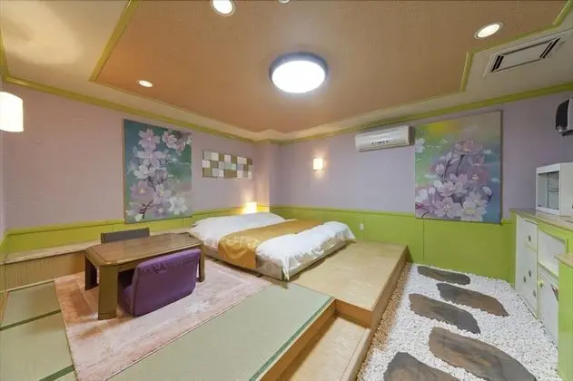 Standard Tek Büyük Yataklı Oda