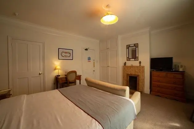 Standard Tek Büyük Yataklı Oda