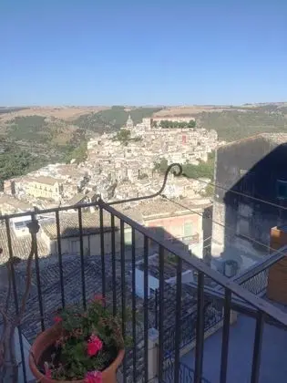 Panoramic Üç Kişilik Oda, Balkon