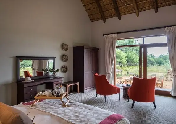 Luxury Villa, 4 Yatak Odası, Göl Manzaralı