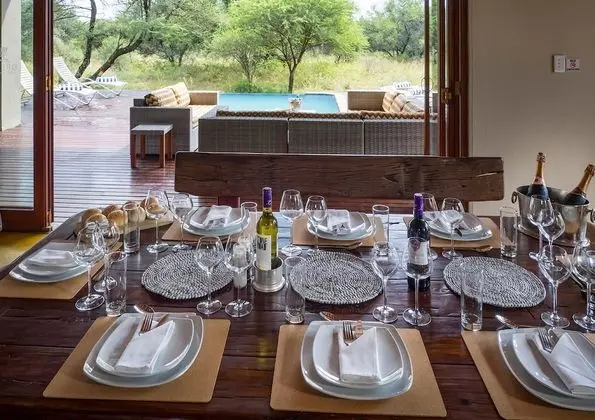 Luxury Villa, 4 Yatak Odası, Göl Manzaralı