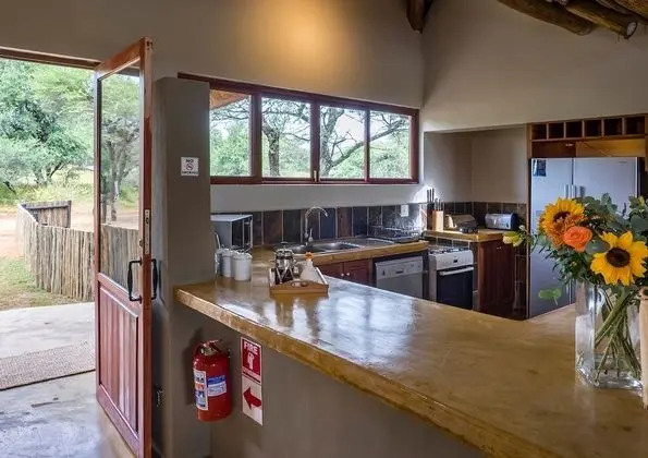Luxury Villa, 4 Yatak Odası, Göl Manzaralı