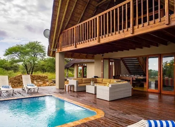 Luxury Villa, 4 Yatak Odası, Göl Manzaralı