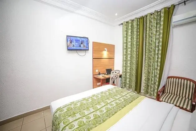 Standard Tek Büyük Yataklı Oda, Bahçe Manzaralı