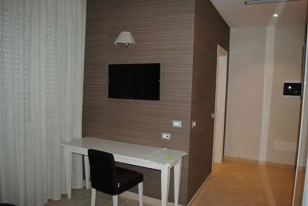 Üç Kişilik Oda